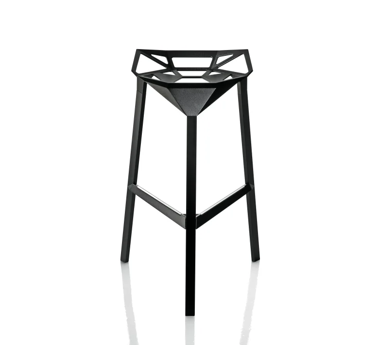 magis-stool-one-product-front-sd490-black-01-hr.jpg