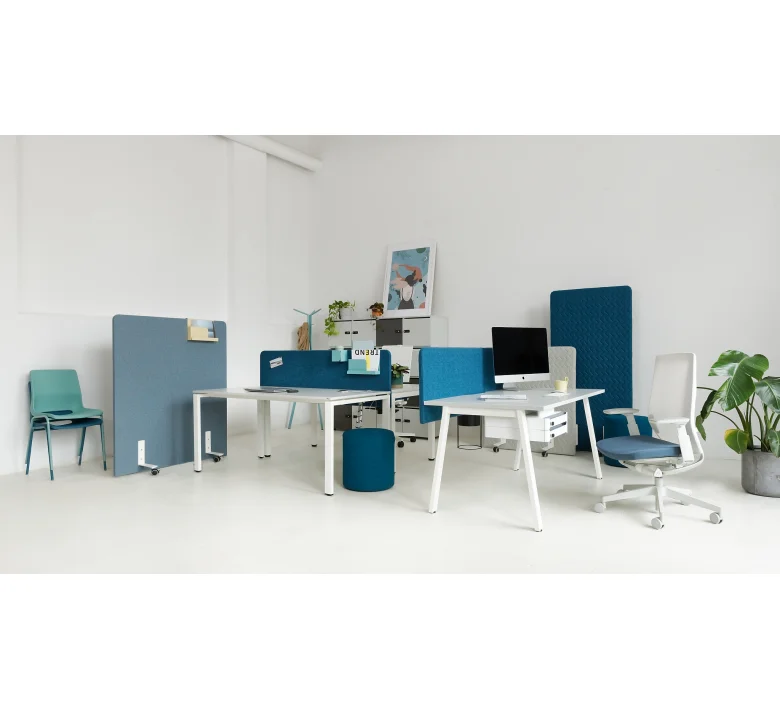 maro-system-em-f-em-a-em-desks-with-upholstered-pin6-partition-screen-s40-acoustick-walls-locker-2.jpg